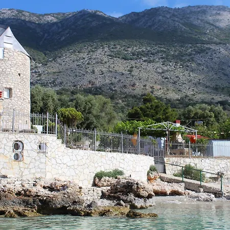 Gt Traditional Windmill